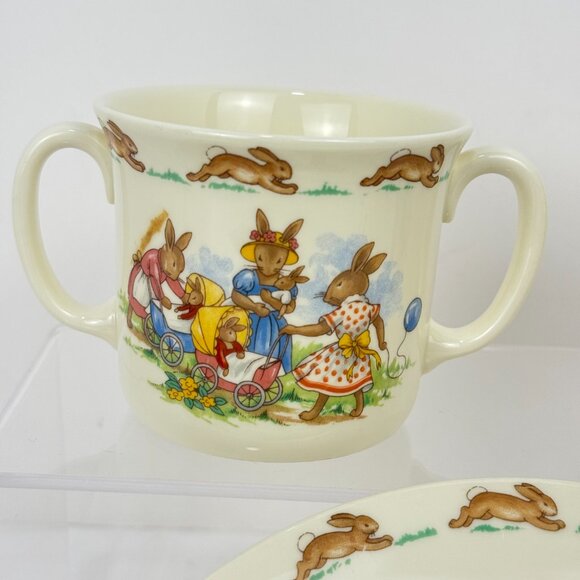 Royal Doulton Bunnykins Nursery Tableware 5 Piece Set Plate Bowl Mugs Coin Bank - Picture 6 of 16